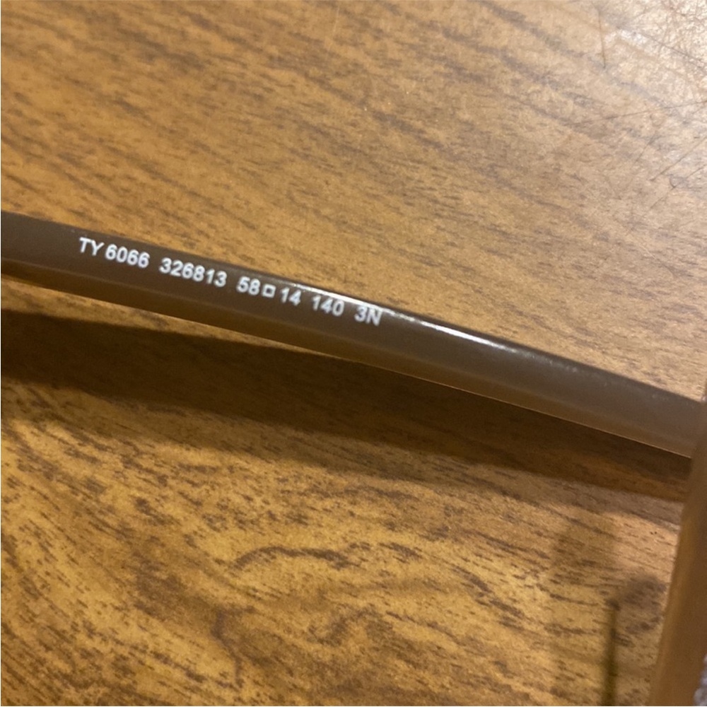 Tory  Burch Sunglasses - Picture 6 of 7